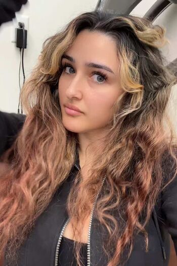 Cinnamoon alien image