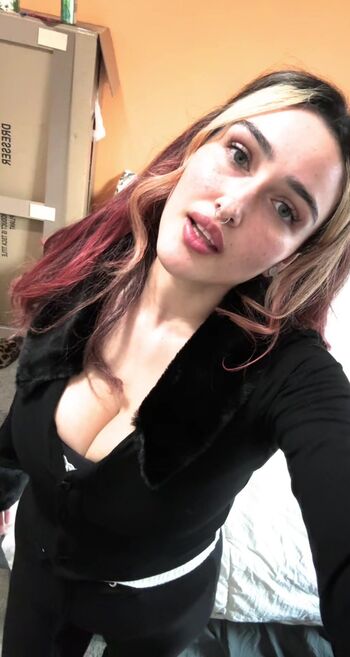 Cinnamoon alien image