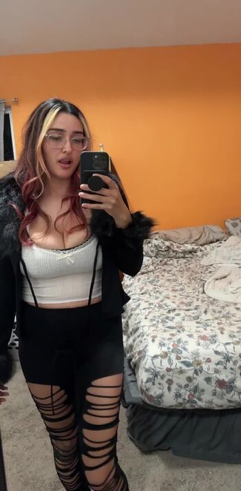 Cinnamoon alien image