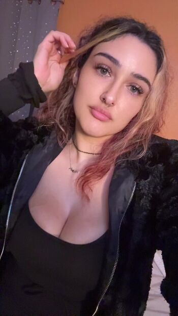 Cinnamoon alien image