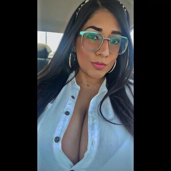 Cinthia de leon image