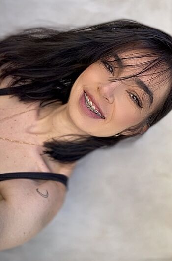Cintia e martnez image