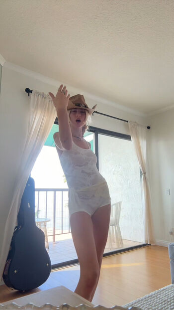 Claire rosinkranz page 2 image