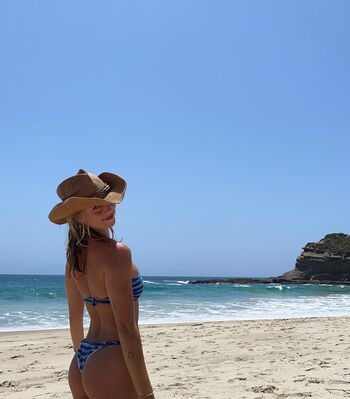 Claire rosinkranz image