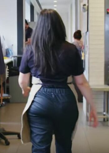 Claire saffitz image