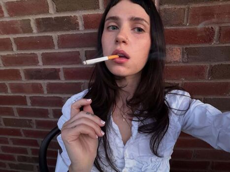 Clairo image