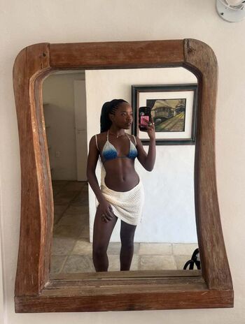 Clara moneke image