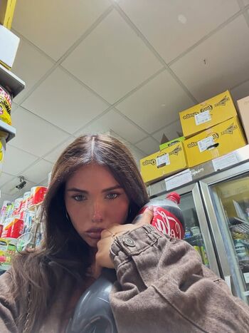 Clarissa bea image