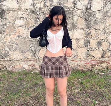 Claudia garma image