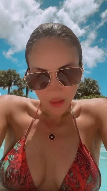 Claudia leitte image