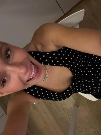 Cocogenge page 2 image