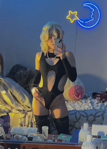 Comely cos image