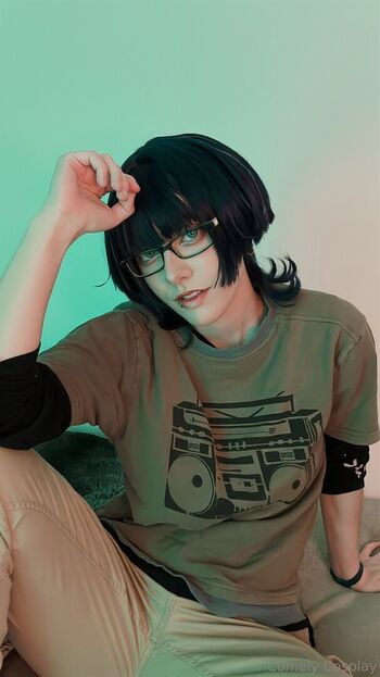 Comely cos image