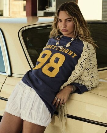 Corinne pan kita image