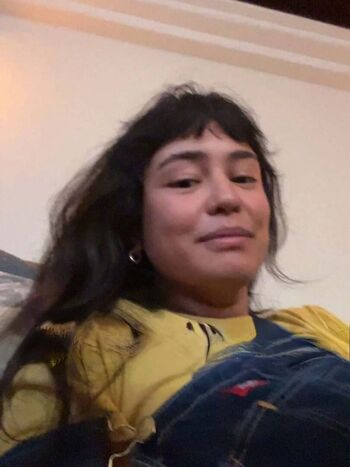 Courtney eaton image