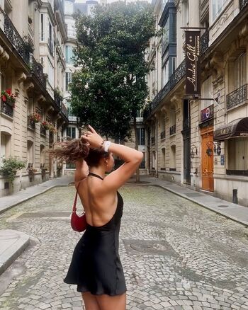 Courtney sarault page 6 image