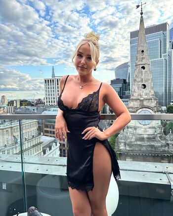 Courtney veale 1 image