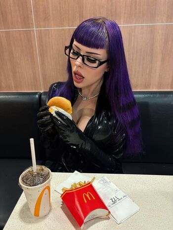 Cradleofcarmine image