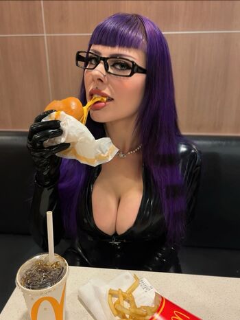 Cradleofcarmine image