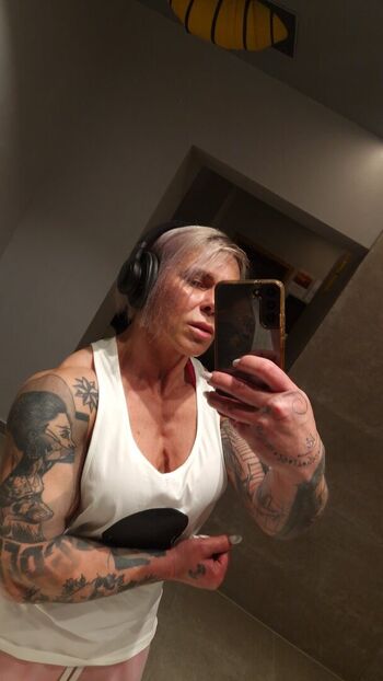 Crazyxbody image