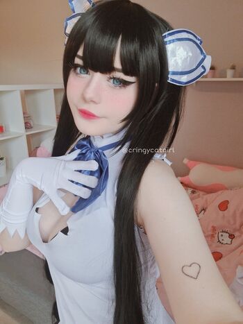 Cringycatgirl page 2 image