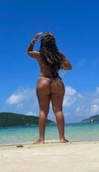 Cristiane alves image