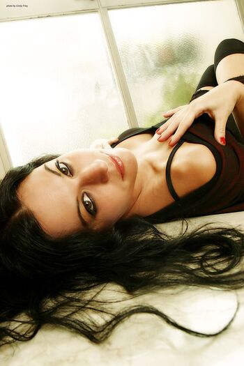 Cristina scabbia image