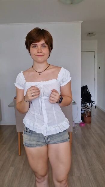 Cristinysam page 2 image