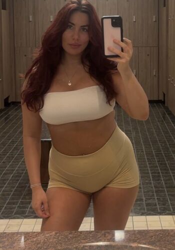 Curvy goddesses page 2 image