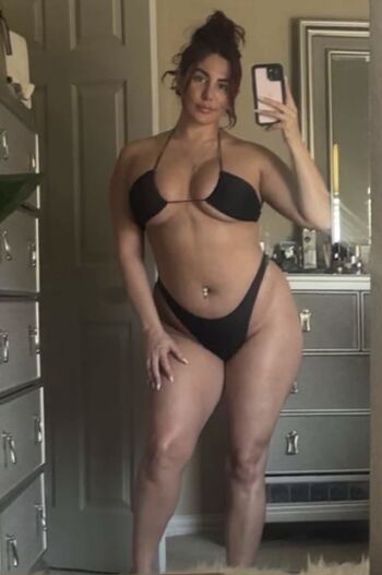 Curvy goddesses page 2 image