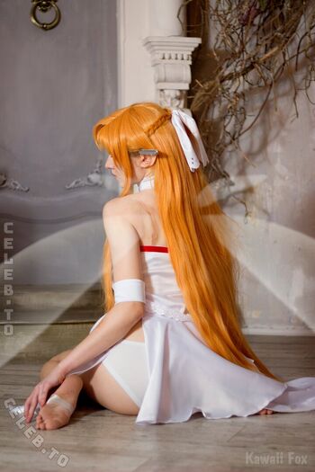 Cute foxy feet image