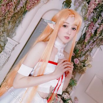 Cute foxy feet image