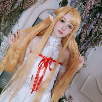 Cute foxy feet image