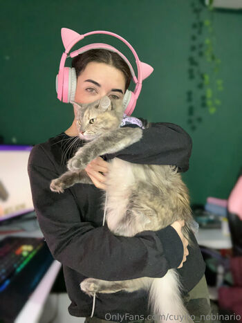 Cuyito nobinario page 2 image