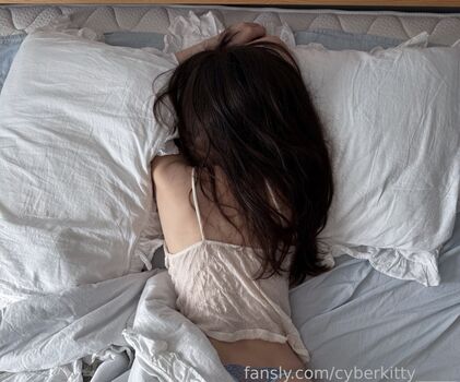 Cyberkitty page 3 image