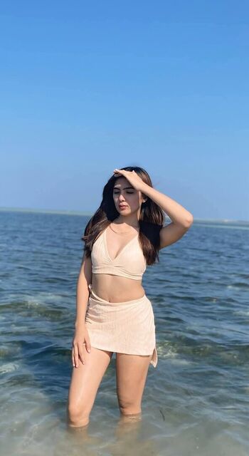 Cyra lopez almeida image