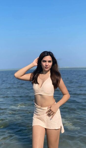 Cyra lopez almeida image