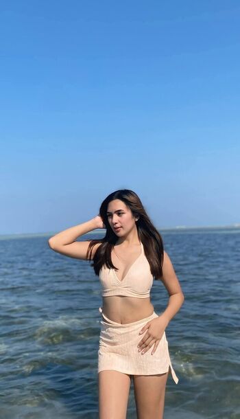 Cyra lopez almeida image