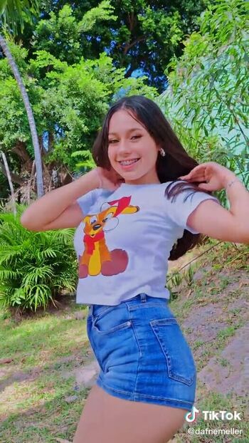 Dafnealvaradooficial image
