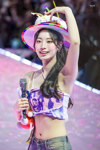 Dahyun image