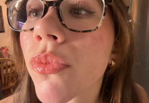 Dakota b asmr image