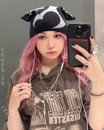 Daniela herrera image