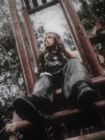 Daniela herrera image