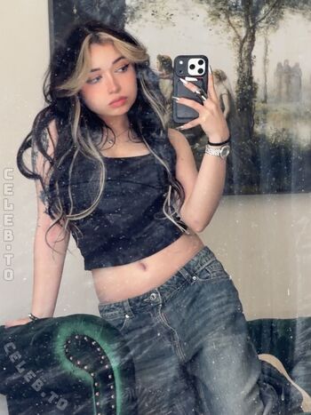Daniela herrera image
