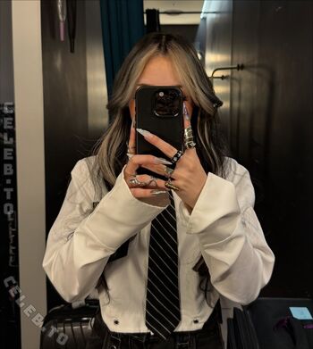 Daniela herrera image