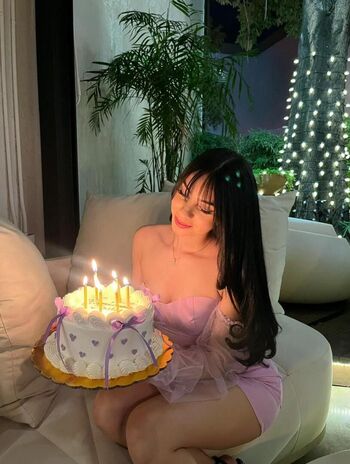 Daniela velsquez page 2 image