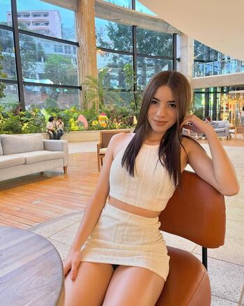 Daniela velsquez image