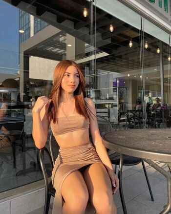 Daniela velsquez image