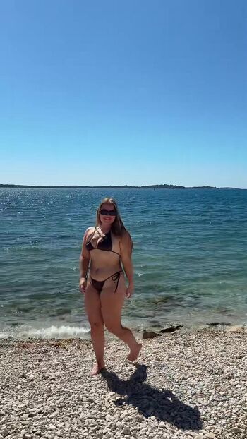 Daniela virlan image