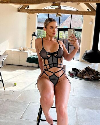 Daniella hemsley 1 image